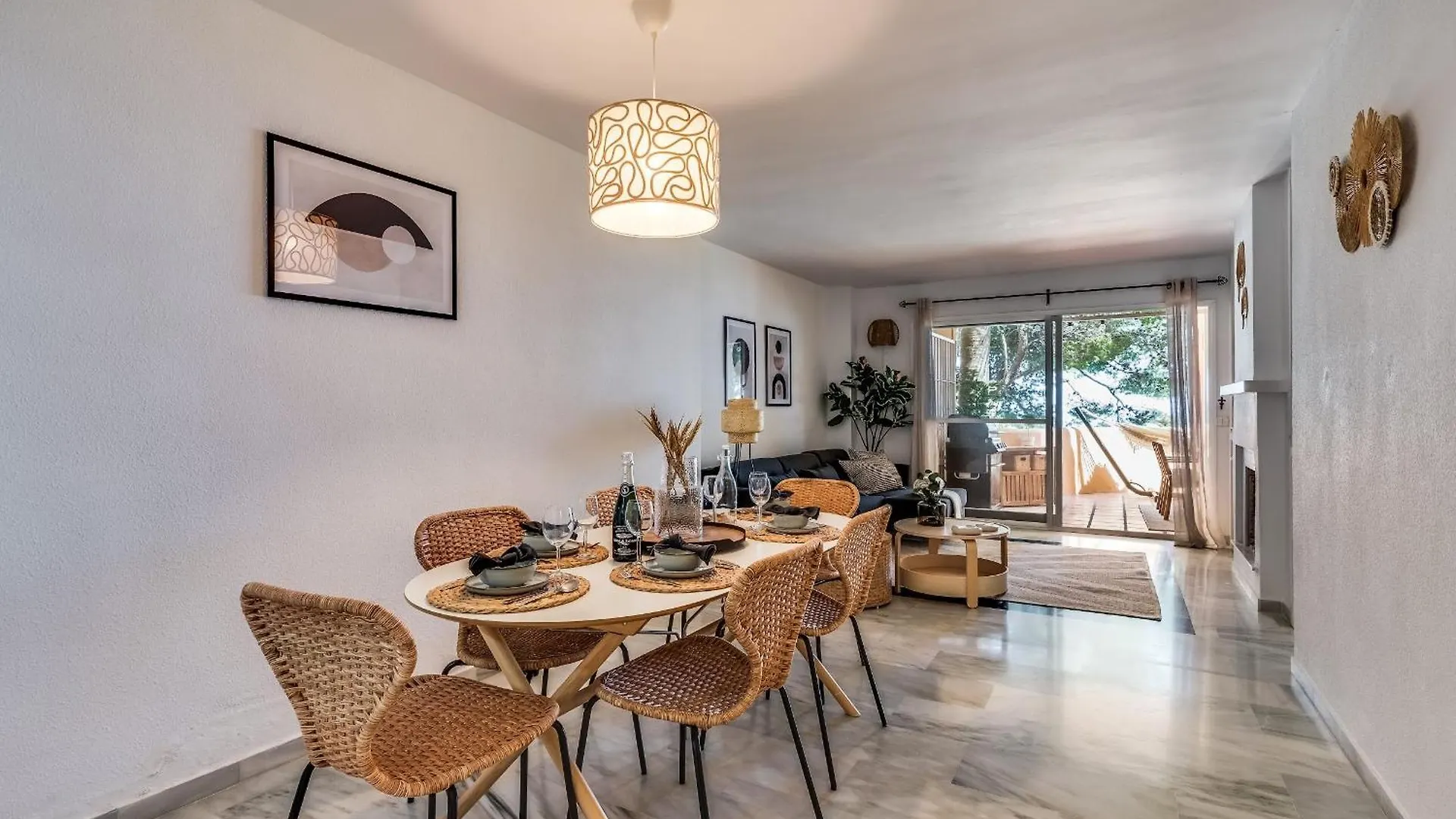Heerlijk Appartement Met Uitzicht Op Zee Sitio de Calahonda Apartman